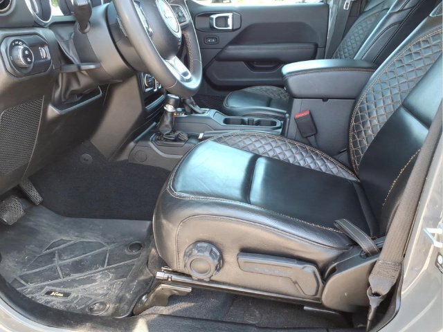 Used 2023 Jeep Gladiator Overland AWD/4WD image 18