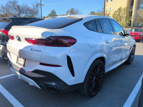 Used 2022 BMW X6 M50i w/ Dynamic Handling Package image 2