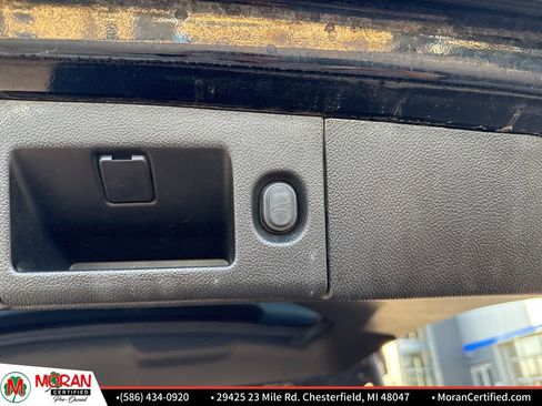 Used 2019 Cadillac Escalade Premium Luxury image 35