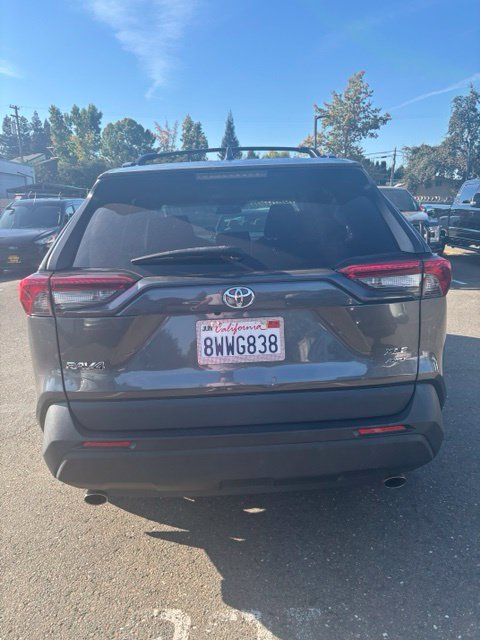 Used 2021 Toyota RAV4 XLE w/ Convenience Package AWD/4WD image 6