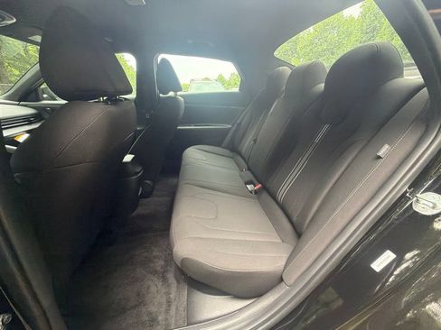 Certified 2025 Hyundai Elantra SEL FWD image 13