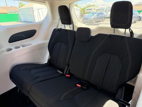 Used 2020 Chrysler Voyager LX FWD image 45