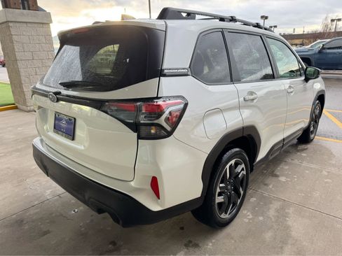 Used 2025 Subaru Forester Limited image 4