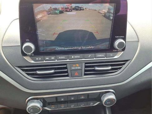 Certified 2025 Nissan Altima 2.5 S image 16