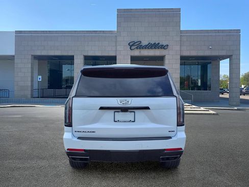 Used 2026 Cadillac Escalade Platinum Sport w/ LPO, ONYX Package AWD/4WD image 6