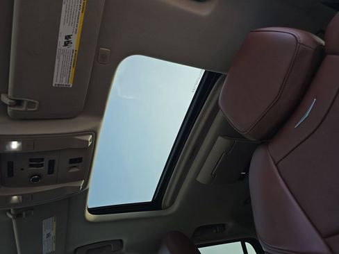 Used 2020 Cadillac Escalade Luxury image 31