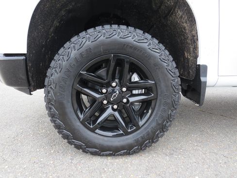 New 2026 Chevrolet Silverado 1500 Custom Trail Boss image 14