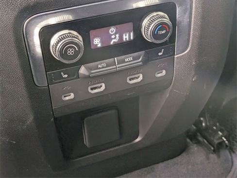 Used 2021 GMC Yukon Denali w/ Denali Ultimate Package image 28