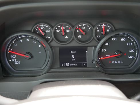 Used 2024 Chevrolet Silverado 1500 Custom Trail Boss w/ Turbomax Blackout Package AWD/4WD image 30