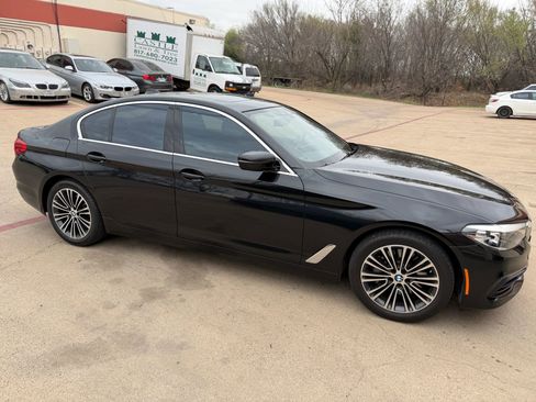 Used 2019 BMW 530i w/ Convenience Package image 4