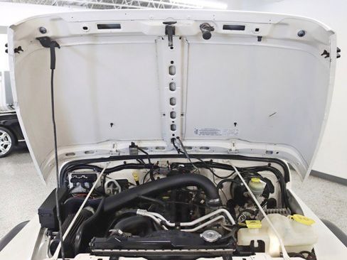 Used 2004 Jeep Wrangler 4WD w/ 30" Tire & Wheel Group image 31