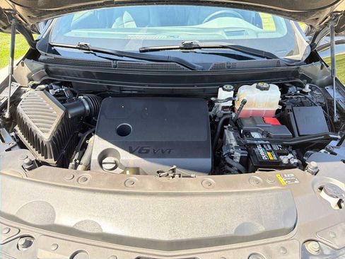Used 2022 Buick Enclave Premium AWD/4WD image 11