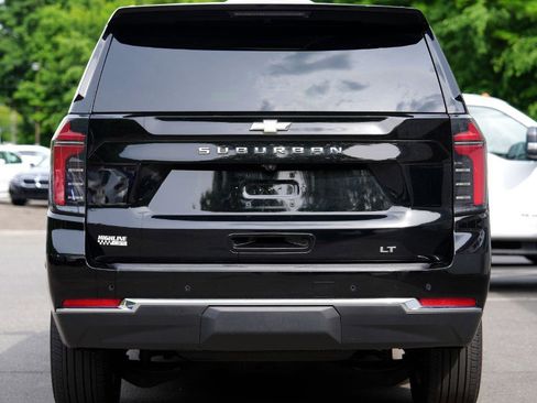 Used 2025 Chevrolet Suburban LT AWD/4WD image 5