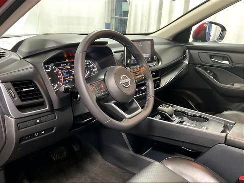 Certified 2024 Nissan Rogue SV w/ SV Premium Package image 8