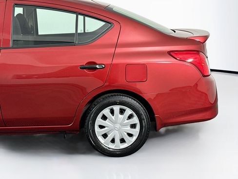 Used 2019 Nissan Versa S Plus image 36