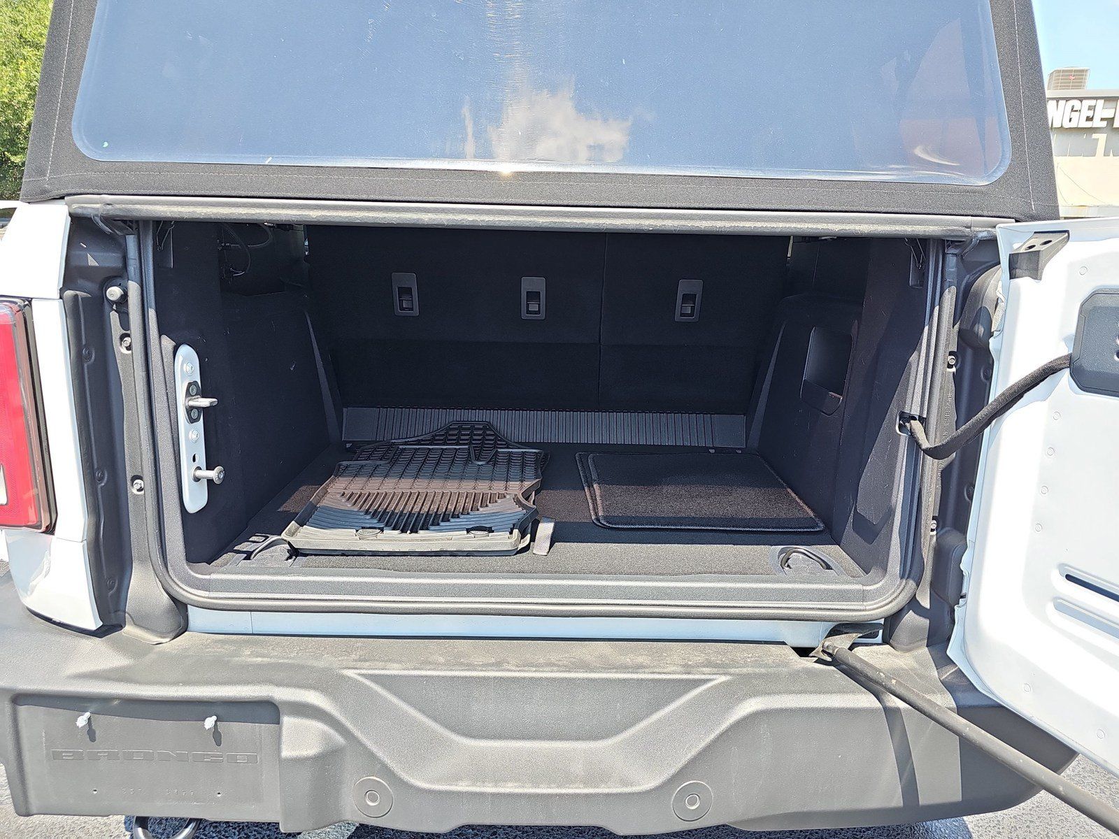 Used 2022 Ford Bronco Outer Banks AWD/4WD image 12