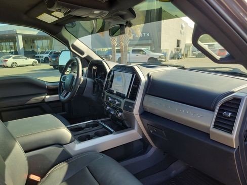 Certified 2022 Ford F350 Lariat w/ Black Appearance Package image 29