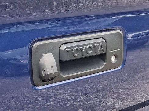 Used 2023 Toyota Tacoma SR5 AWD/4WD image 32