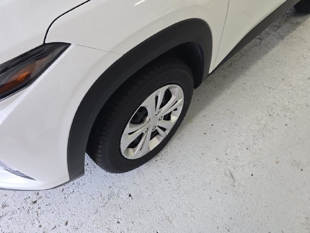 Used 2025 Chevrolet Trax LS FWD image 9