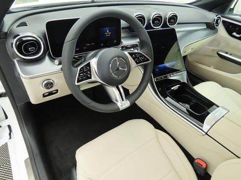 Certified 2025 Mercedes-Benz C 300 Sedan image 9