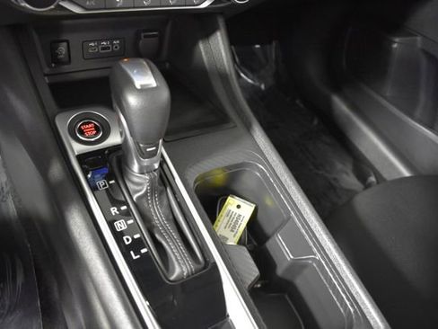 Used 2024 Nissan Sentra SV FWD image 24