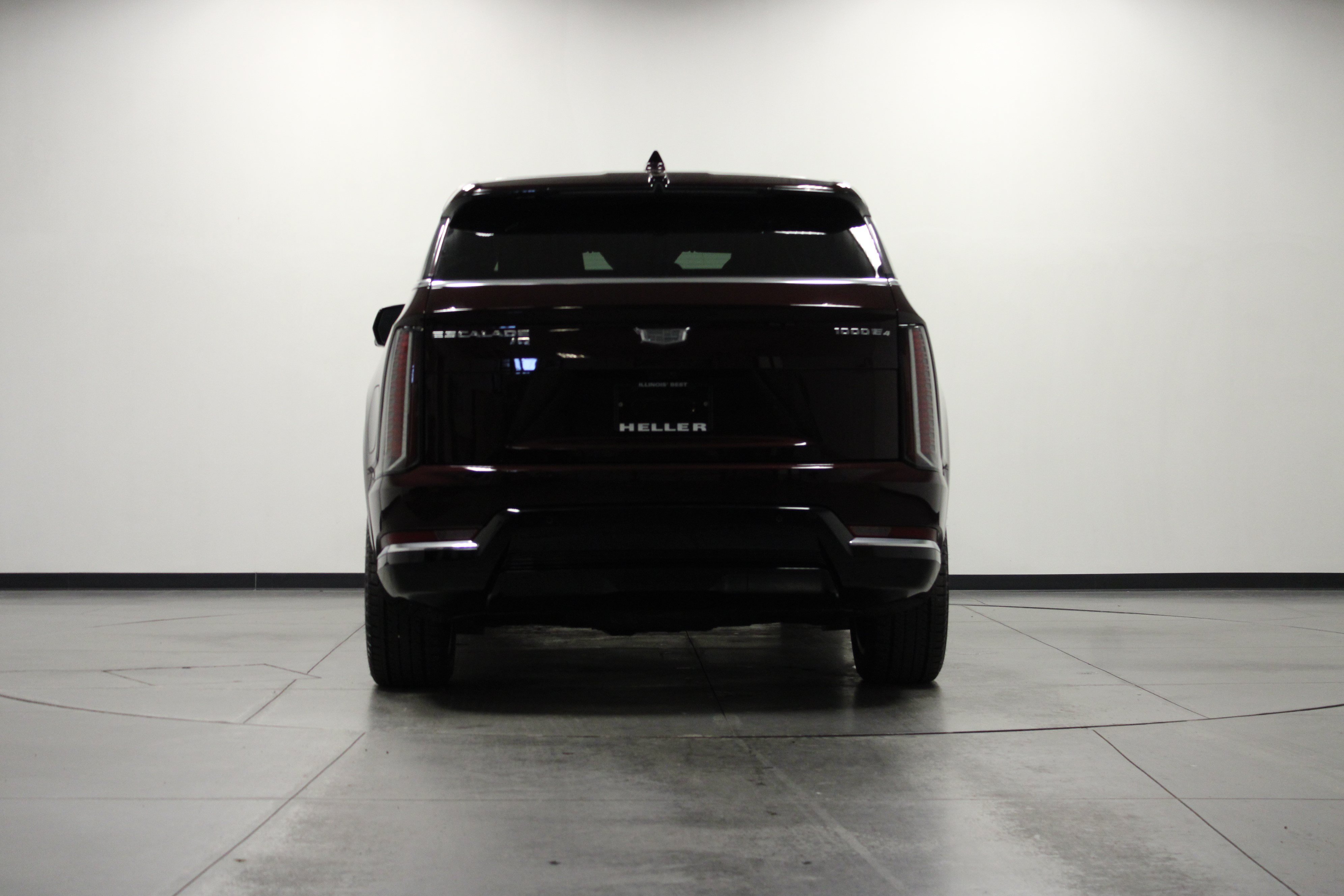 Used 2025 Cadillac Escalade IQ Luxury 2 w/ LPO, Premium Carpet Package AWD/4WD image 5