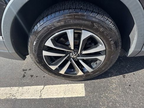 Used 2022 Volkswagen Tiguan S image 28