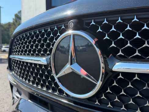 Used 2022 Mercedes-Benz C 300 Sedan image 4
