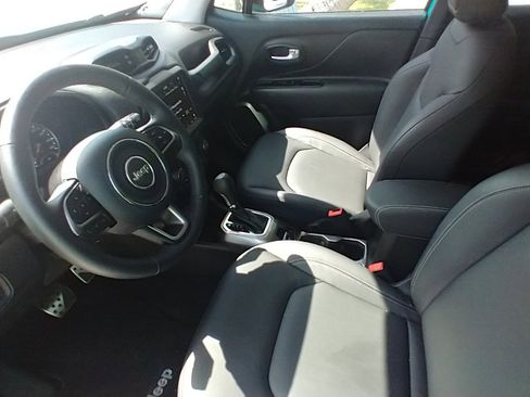 Used 2022 Jeep Renegade Limited image 21