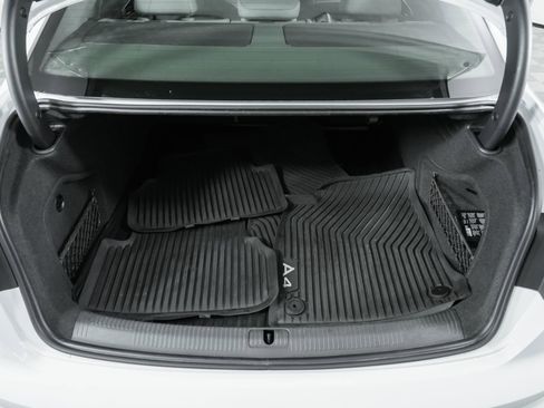 Used 2022 Audi A4 2.0T Premium w/ Convenience Package image 39