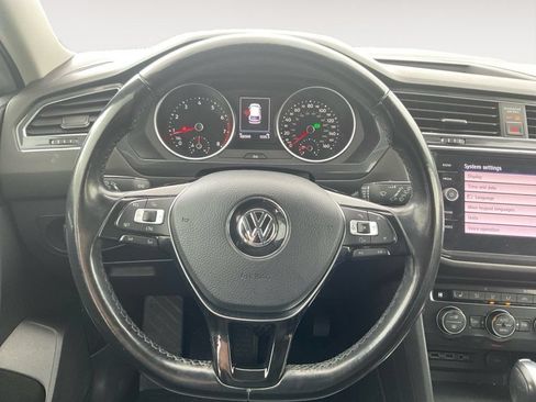 Used 2018 Volkswagen Tiguan SE w/ 3rd Row Seat Package AWD/4WD image 12