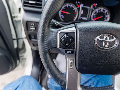 Used 2021 Toyota 4Runner Limited image 18