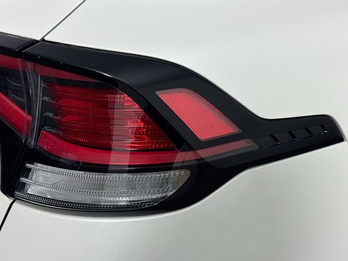 Used 2023 Kia Sportage LX image 32