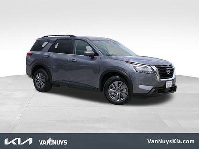 Used 2025 Nissan Pathfinder SV