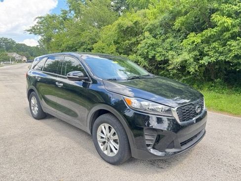 Used 2019 Kia Sorento L FWD image 4