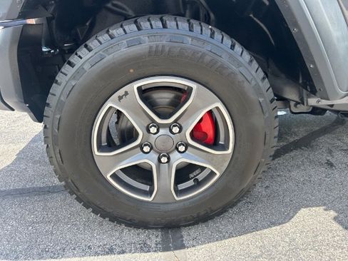Used 2018 Jeep Wrangler Unlimited Sport S AWD/4WD image 23