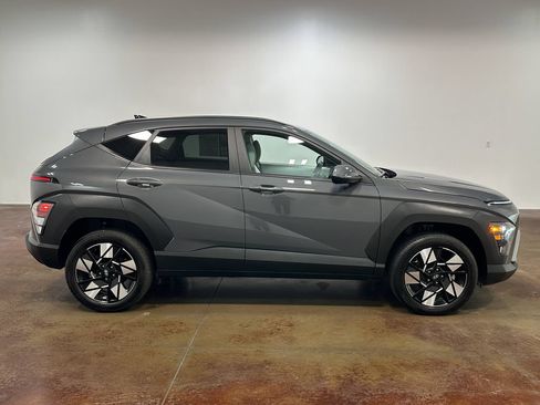 Used 2025 Hyundai Kona SEL AWD/4WD image 23