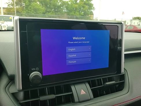 Used 2023 Toyota RAV4 SE image 19