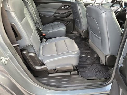 Used 2018 Chevrolet Traverse Premier w/ Driver Confidence II Package image 12