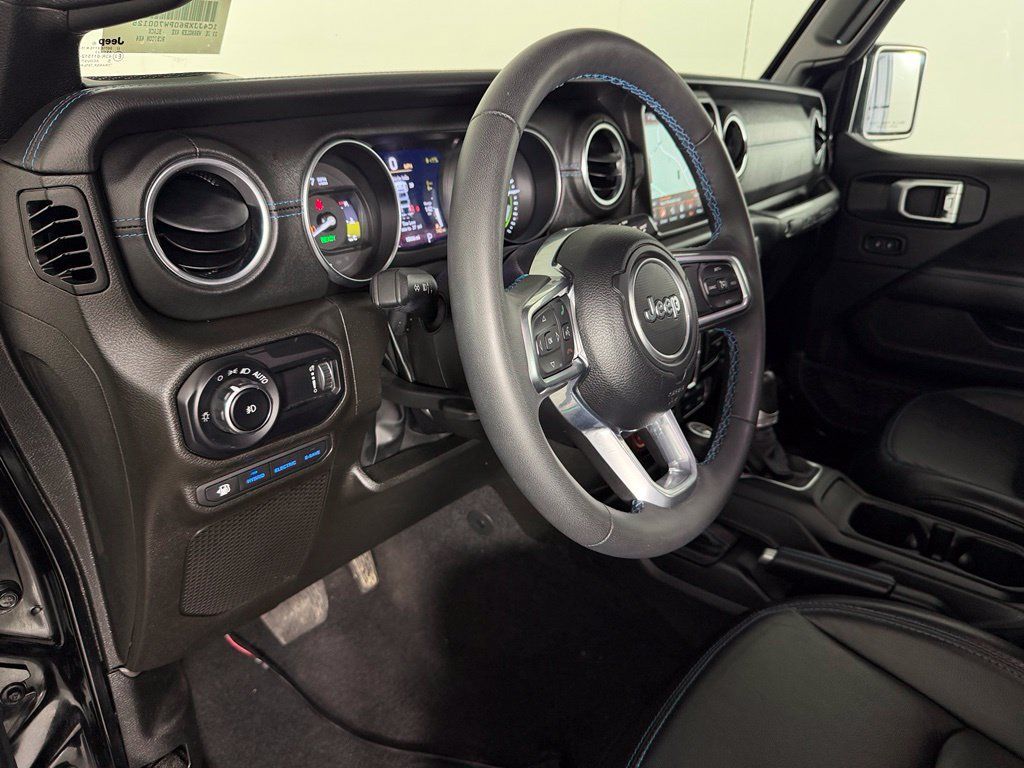 Used 2023 Jeep Wrangler Unlimited Rubicon 4xe w/ Cold Weather Group AWD/4WD image 12