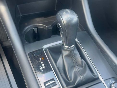 Used 2020 MAZDA MAZDA3 Hatchback FWD image 19