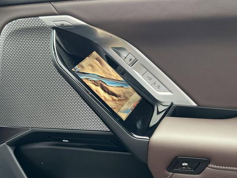New 2025 BMW i7 eDrive50 w/ Executive Package RWD image 33