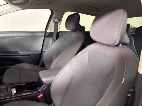 Used 2025 Kia K4 FWD image 21