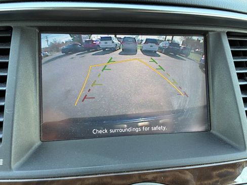 Used 2017 Nissan Armada SV image 14