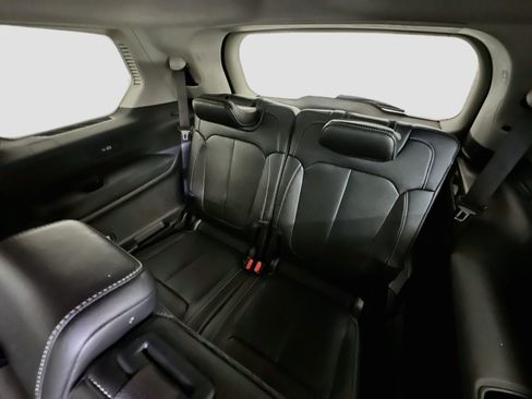 Used 2023 Jeep Grand Cherokee L Limited AWD/4WD image 31