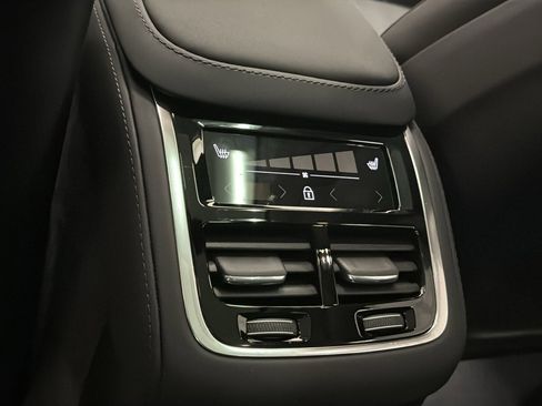 New 2026 Volvo XC90 T8 Plus w/ Protection Package Premier image 28