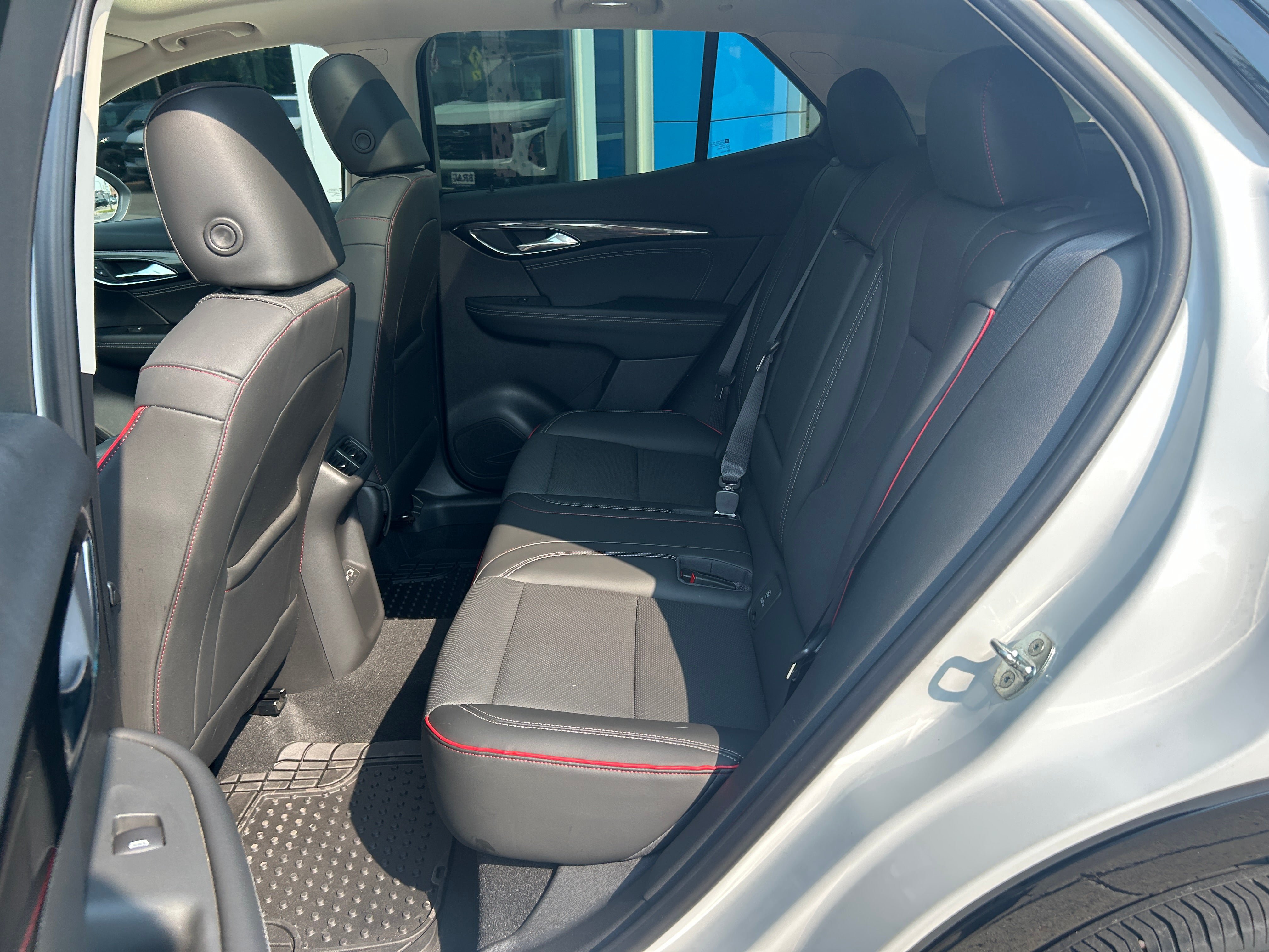 Used 2022 Buick Envision Essence w/ Technology Package II AWD/4WD image 37