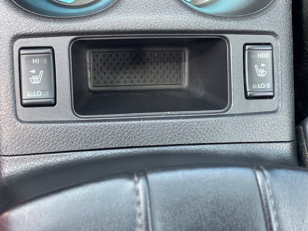 Used 2019 Nissan Rogue SV w/ Sun & Sound Touring Package AWD/4WD image 28