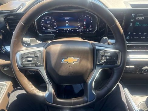 Used 2024 Chevrolet Silverado 1500 LTZ AWD/4WD image 12