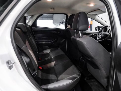 Used 2014 Ford Focus S FWD image 28
